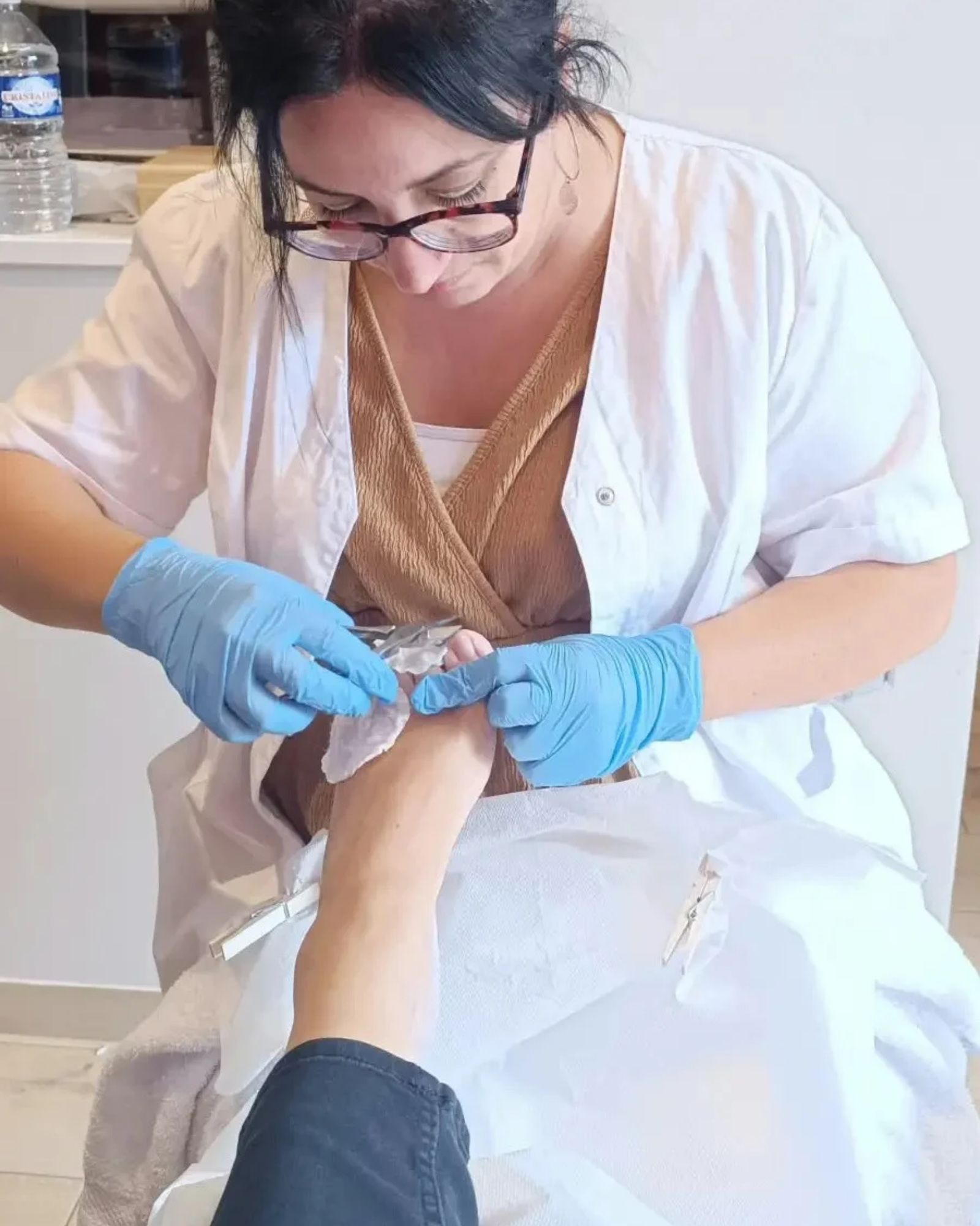 Yasmina en formation de pédicurie médicale